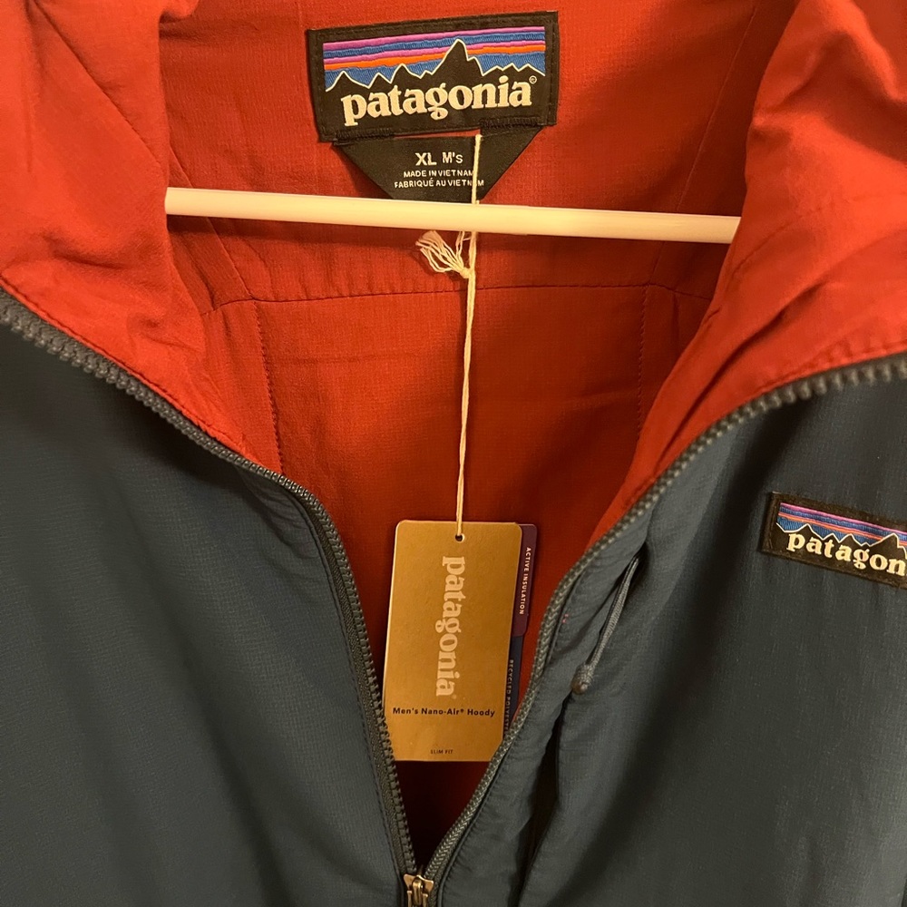 M’s Patagonia Jacket - Picture 2 of 2